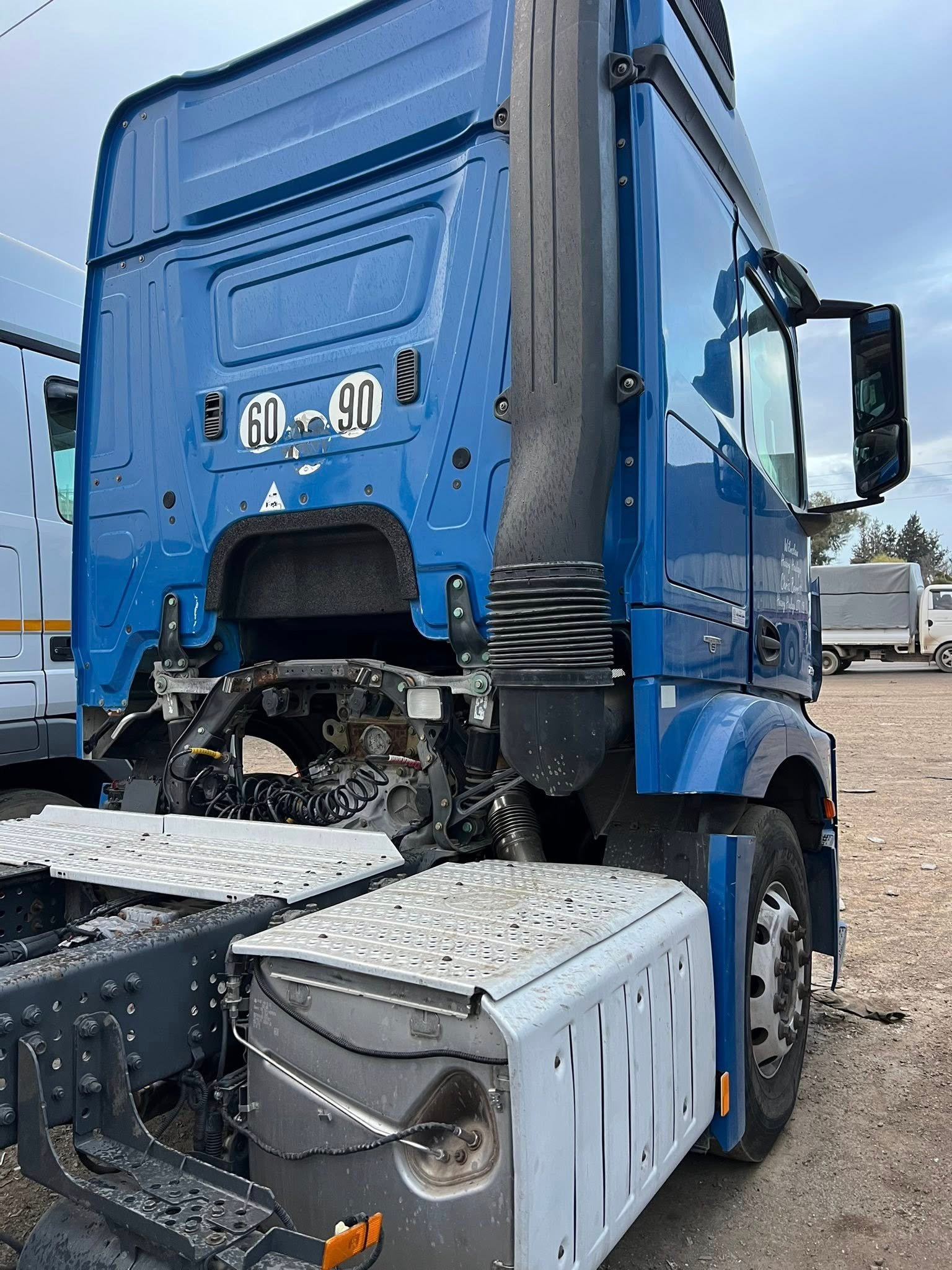 For Sale in Damascus: Mercedes Actros 1851 Mega
