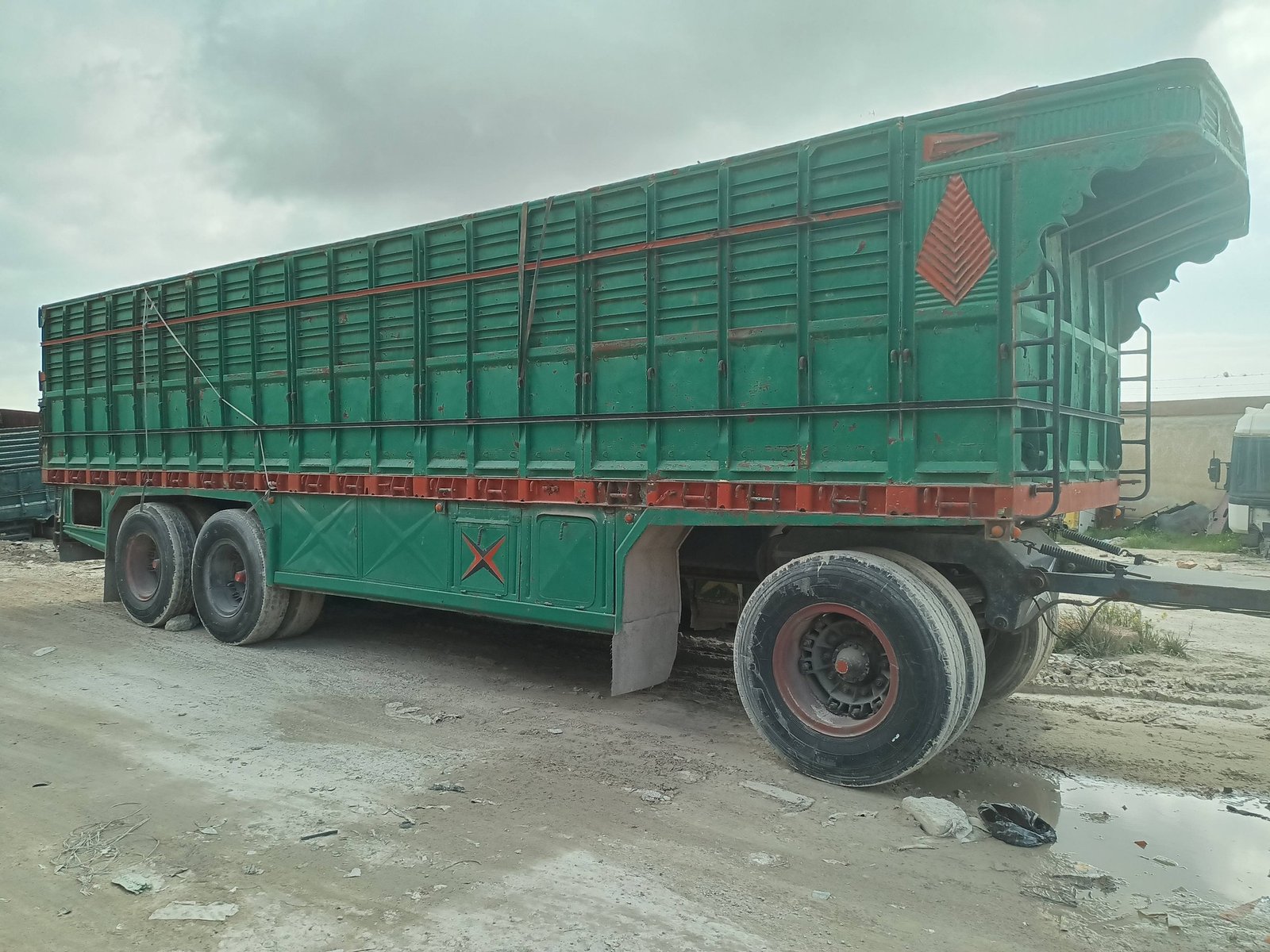 For Sale in Aleppo - 3-Axle Trailer 11.5m Length